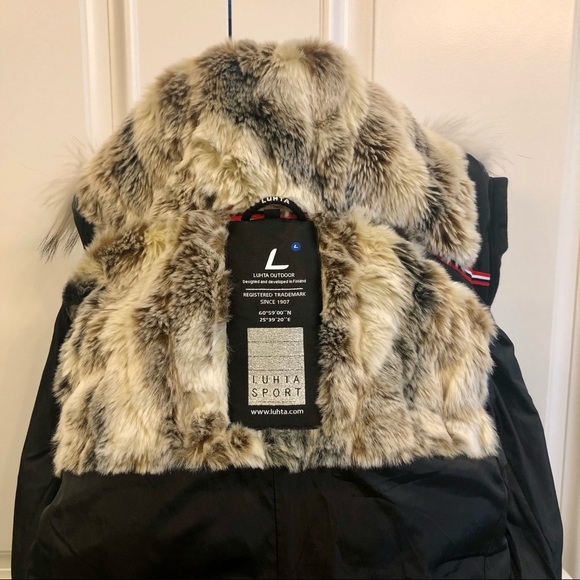 Luhta Long Jacket with detachable Hood in Black. Size US 2 - Picture 5 of 8